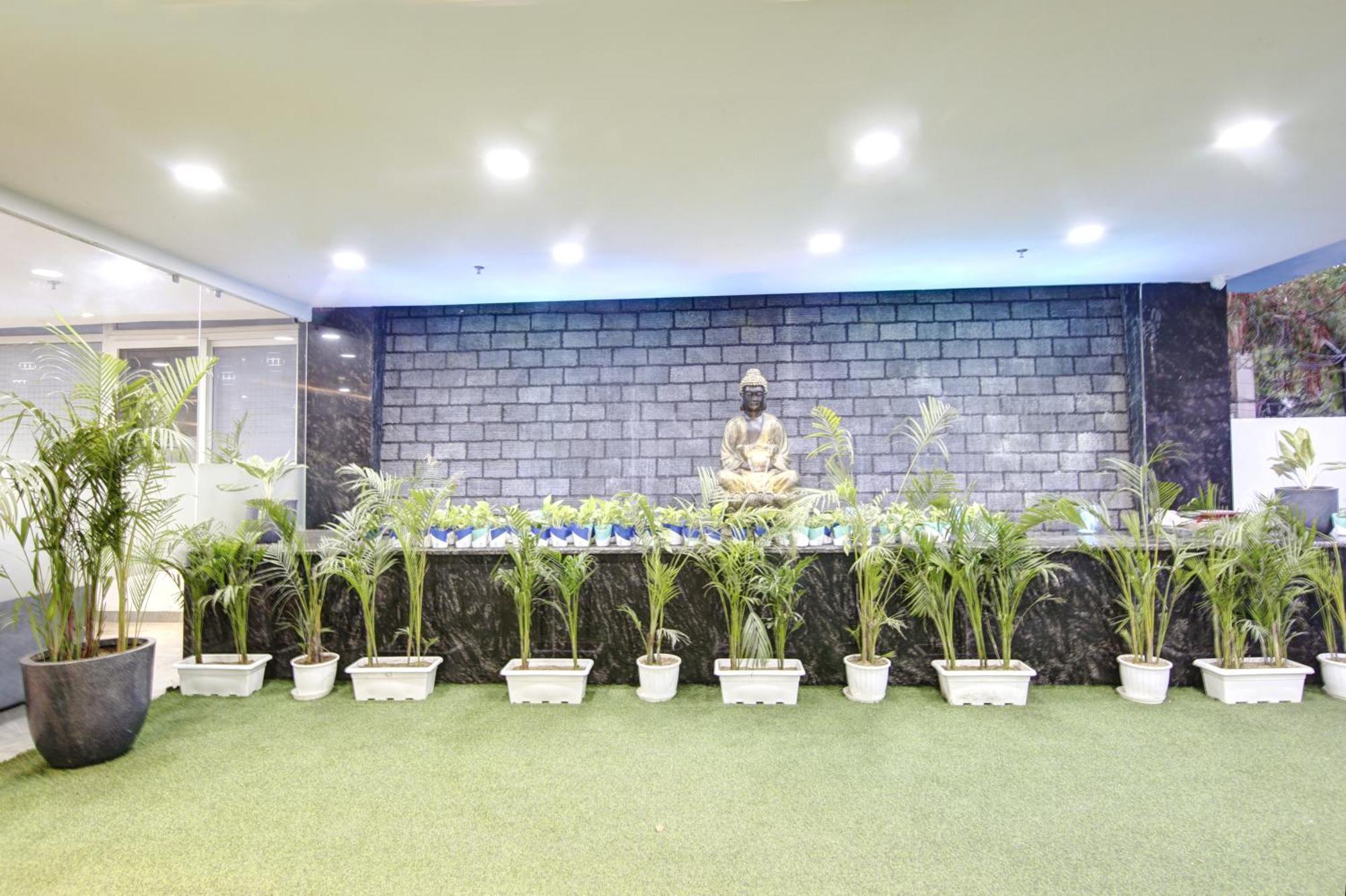 Flxho Cyber One - Hotel And Banquet Cyber City Gurgaon Esterno foto